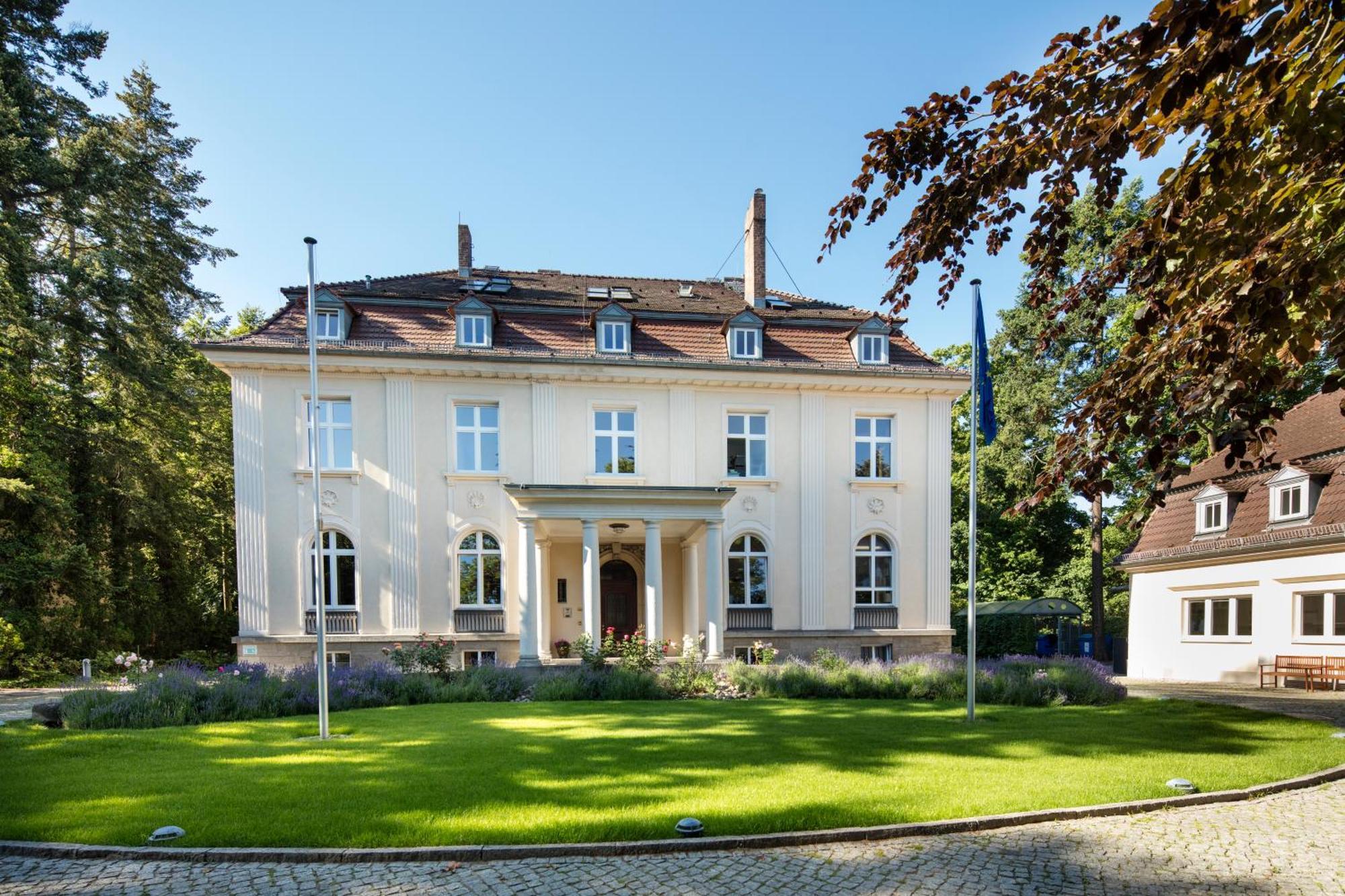 Europaeische Akademie Berlin Hotel Exterior photo